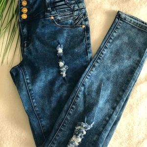 Curvy distressed skinny jeans
